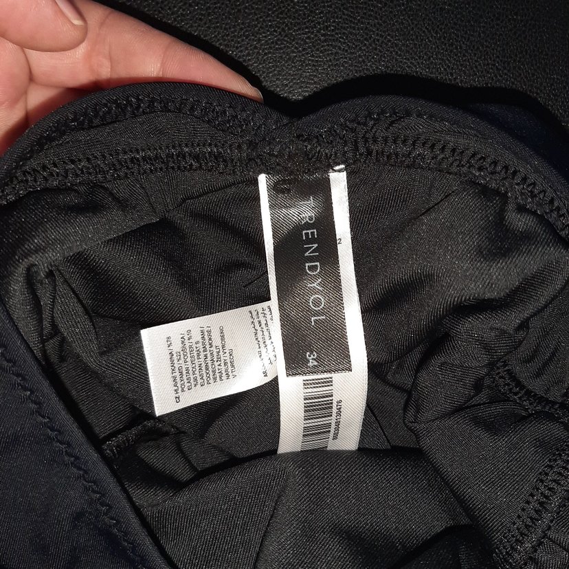 Kadın Siyah Sıfır Kol Kürklü Monokini - Görsel 4