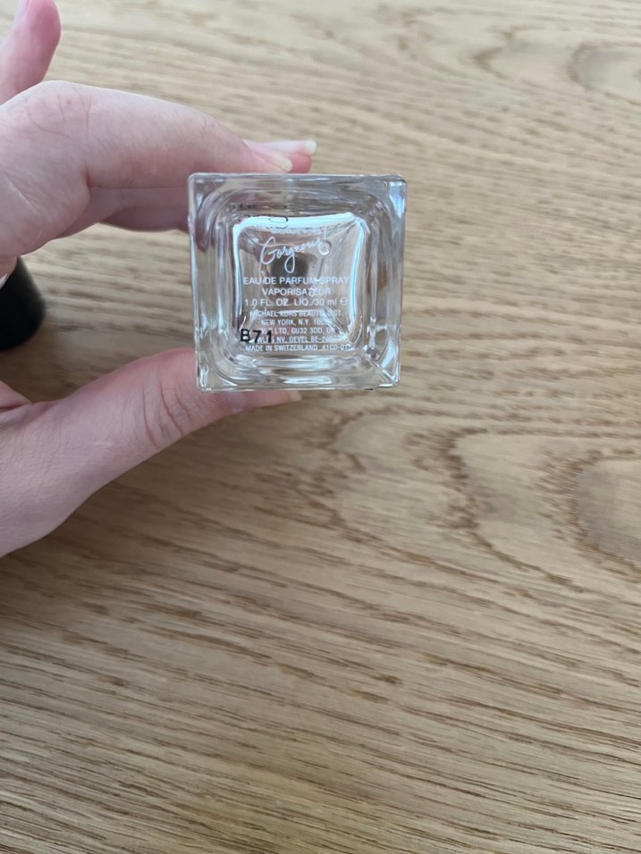 Michael Kors Gorgeous Kadın Parfüm Şişesi - Görsel 3