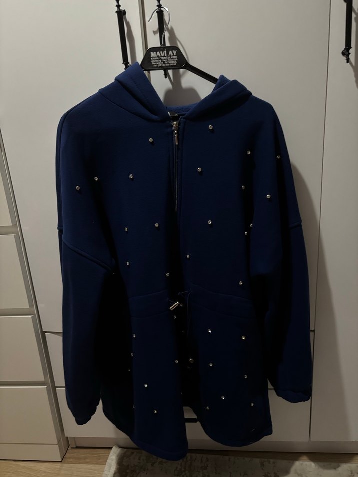 Koyu Mavi Kapşonlu Fermuarlı Hırka - Görsel 2