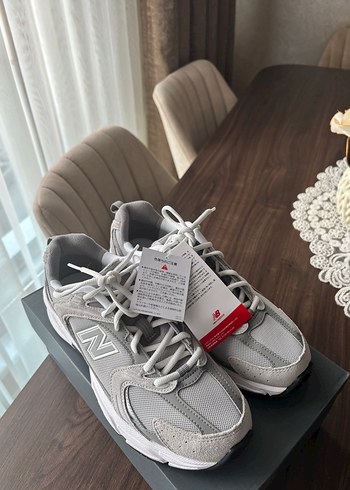 NEW BALANCE 530 GRİ SPOR AYAKKABI - Görsel 2