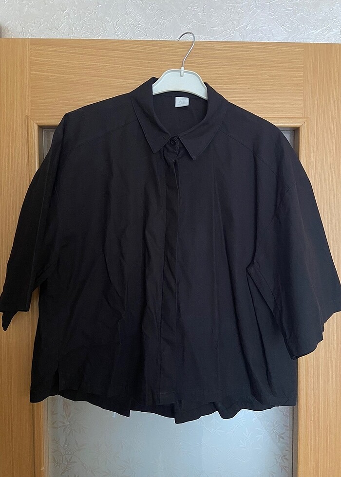 SİYAH KISA KOLLU GÖMLEK - Görsel 2