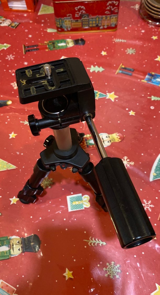 Siyah Mini Tripod Tp40 20-38 cm W/2 yönlü başlık - Görsel 4