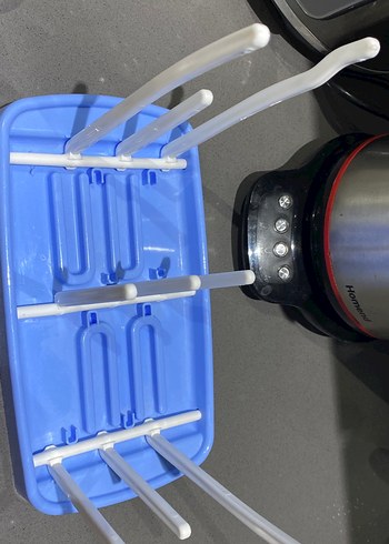 Mavi beyaz Plastik biberon kurutucu - Görsel 2