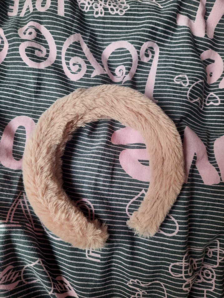 Pembe Kürklü Kadın Saç Bandı - Görsel 3