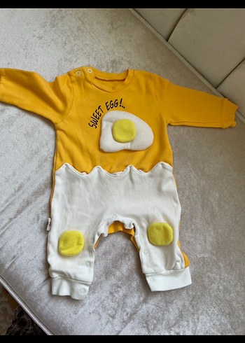Sarı Uzun Kollu yumurta desen Bebek Tulum