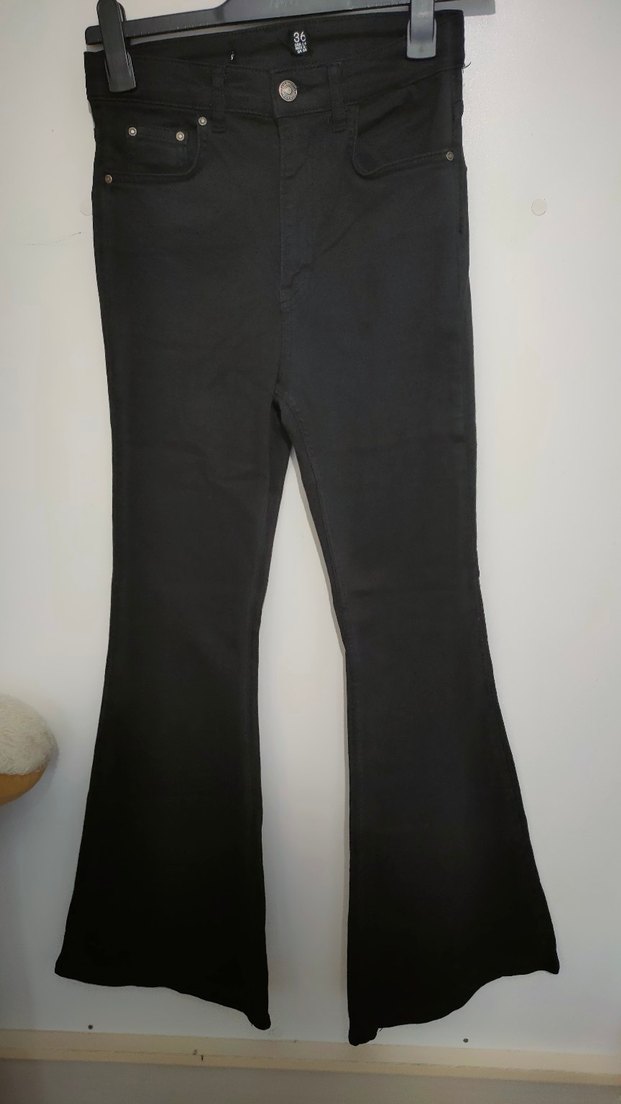 Siyah İspanyol Paça Kadın Kot Pantolon - Görsel 2