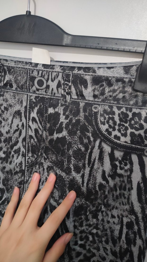 Gri Zebra Desenli Kadın Tayt - Görsel 2