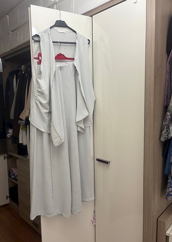 l Beden gri Renk Uzun Gri Salaş bol pantalonlu yelekli takım sıfır ürün