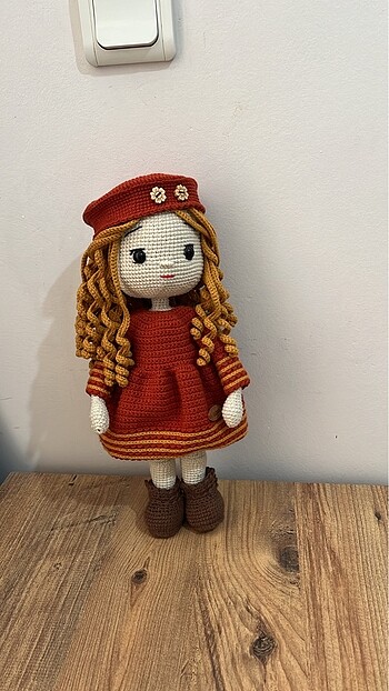 valeria doll