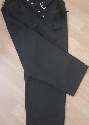 Kemerli Siyah Midi Kumaş Pantolon