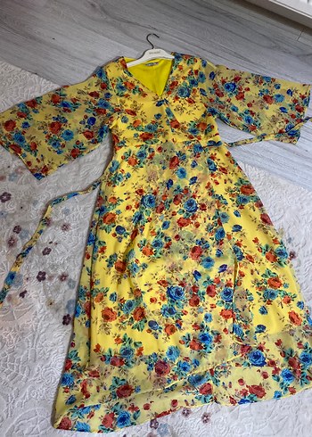 Sarı Çiçek Desenli Uzun astarlı Elbise - Görsel 5