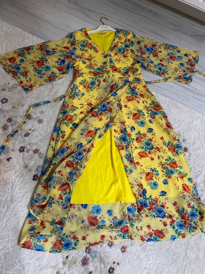 Sarı Çiçek Desenli Uzun astarlı Elbise - Görsel 2
