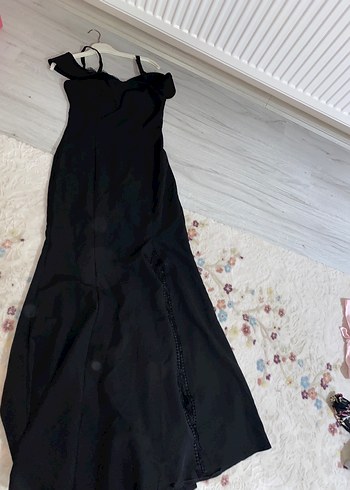 Siyah Uzun Drapeli Gotik Kadın Abiye önden yırtmaçlı 36 beden - Görsel 3