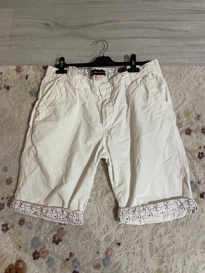 Beyaz Pamuklu Bol Kesim Mini Şort - Görsel 2