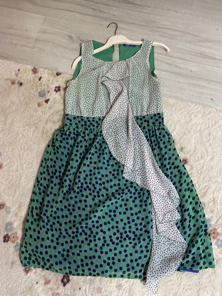 Yeşil Puantiyeli Kolsuz Elbises 38 beden - Görsel 2
