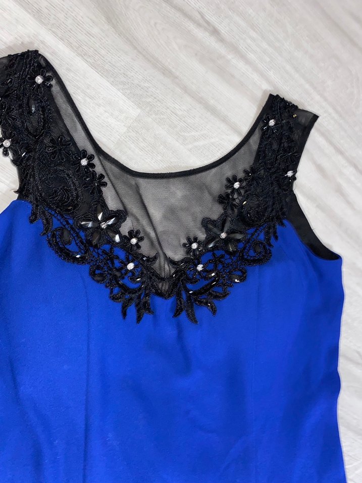 Mavi Uzun V Yaka Gece Elbisesi - Görsel 3