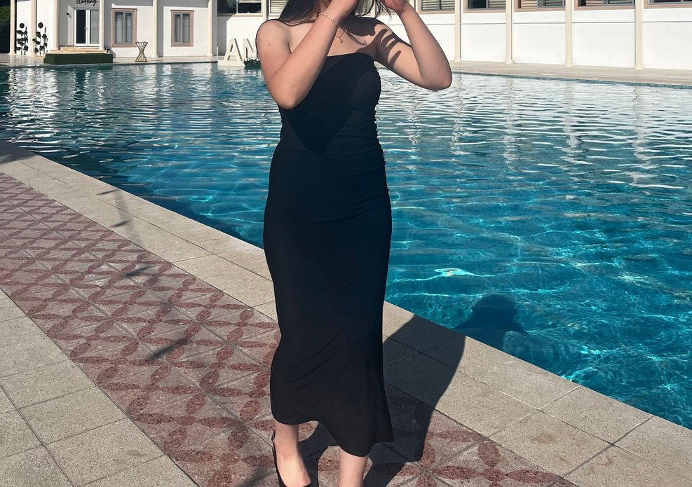 Yırtmaçlı elbise - Görsel 2