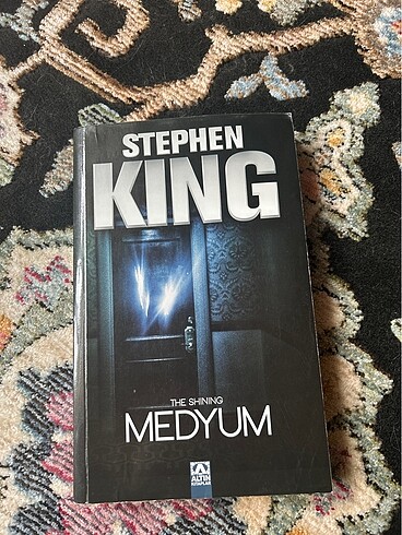 Medyum Stephen King Kitap