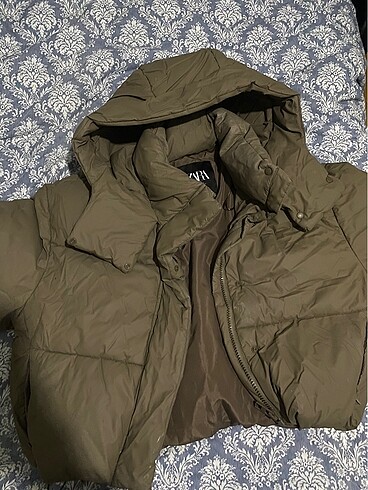 zara mont