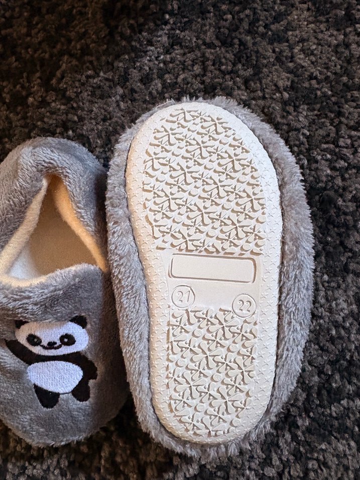 Gri Nakışlı Kürklü Kız Çocuk Ev Terliği - Görsel 2