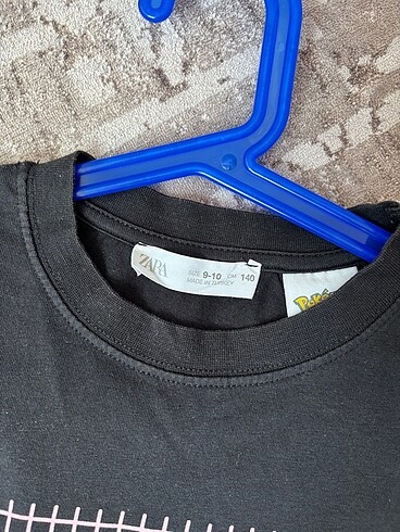 9 Yaş Beden siyah Renk Zara erkek çoçuk tshirt