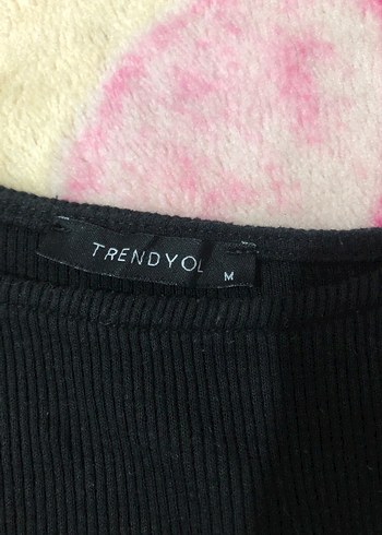 Siyah Zincir Detaylı bluz - Görsel 3