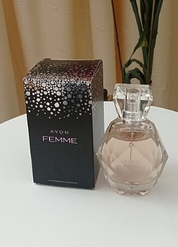 Avon Femme 50 milim kadın parfümü