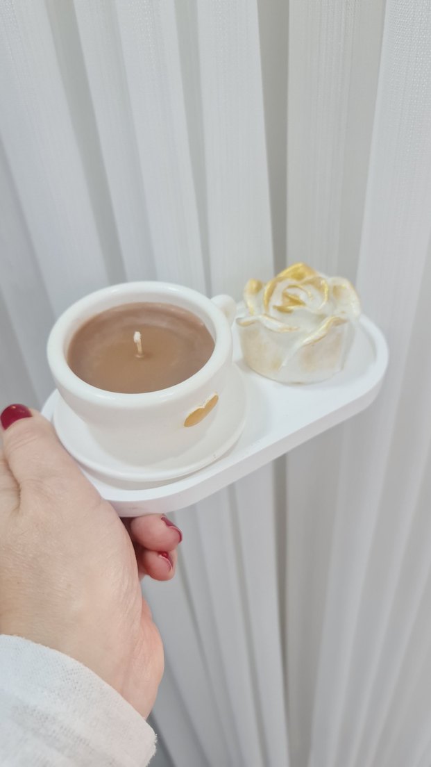 Beyaz Kalp Detaylı Fincan Mum ve Gül Mumluk - Görsel 3