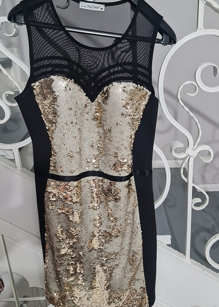 Pullarından 2 renk olan toparlayıcı elbise. - Görsel 2