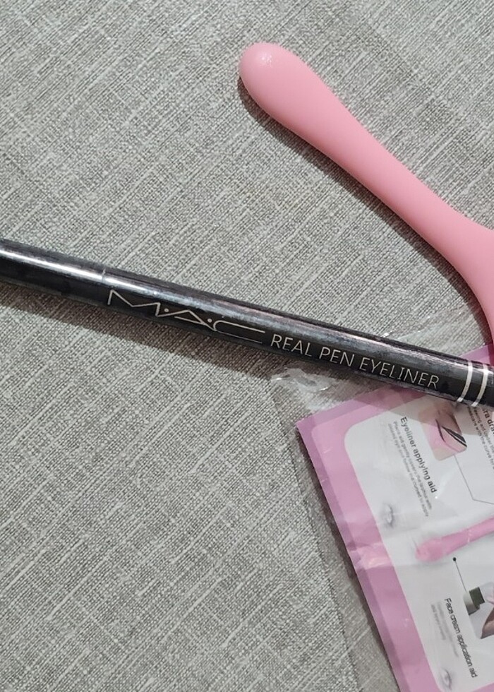 Mac eyeliner ve aparat - Görsel 2