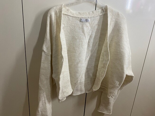 Stradivarius Beyaz Hırka