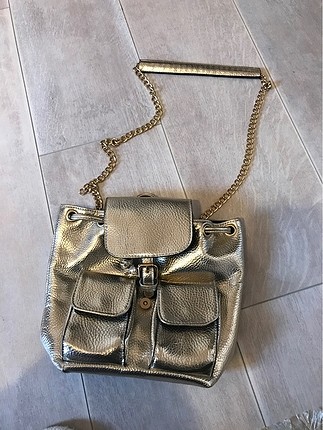 Stradivarius altın rengi çapraz çanta