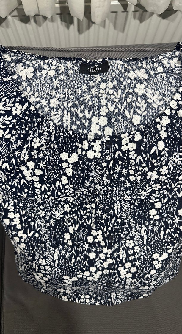 Çiçek Desenli lacivert beyaz Bluz - Görsel 3