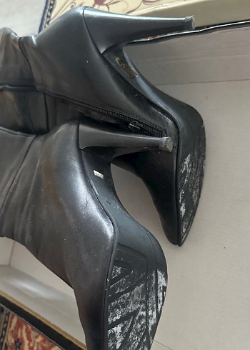 Kadın Siyah Deri Topuklu Çizme - Görsel 4