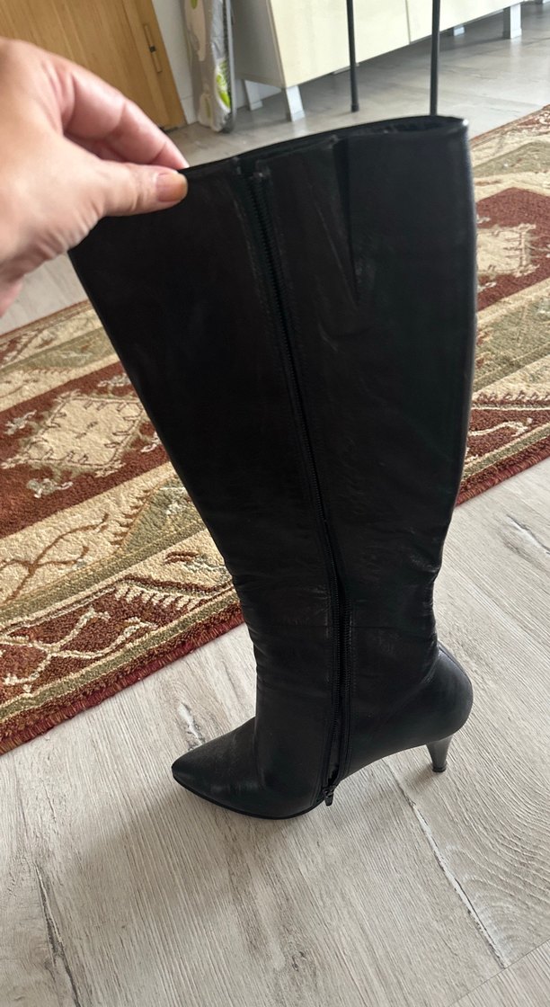 Kadın Siyah Deri Topuklu Çizme - Görsel 2