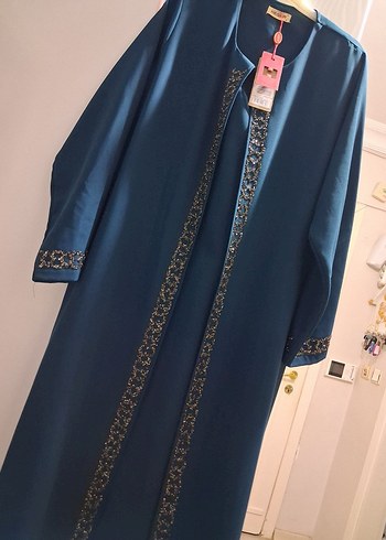 Mavi İşlemeli Uzun Kadın Elbise - Görsel 3