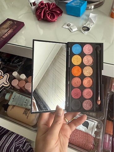 Beden Sleek Makeup i-Divine Sunset 568 Far Paleti