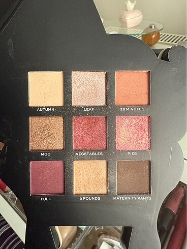 Revolution Revolution Friends Limited Edition Far Paleti