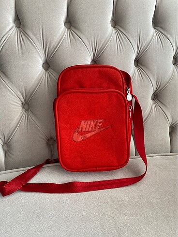 Orjinal nike askılı çanta