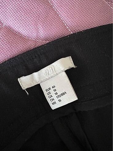 HM SİYAH ŞORT - Görsel 3