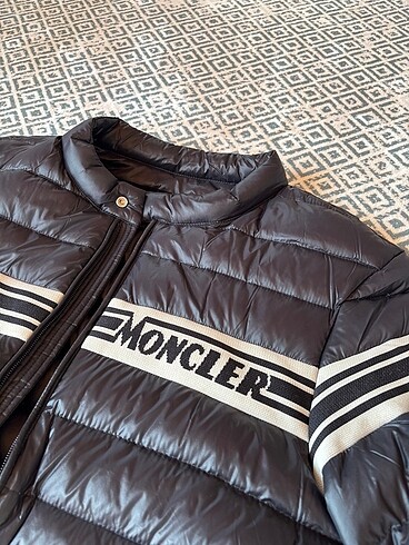 l Beden siyah Renk Moncler erkek mont