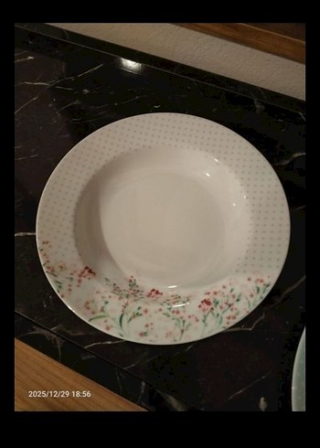 Çiçek Desenli Beyaz Yemek Takımı - Görsel 8