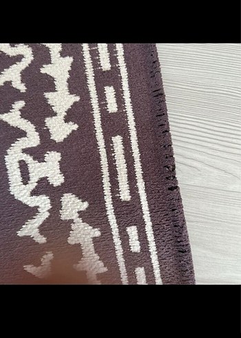 Siyah Nakışlı Geleneksel Halı - Görsel 5