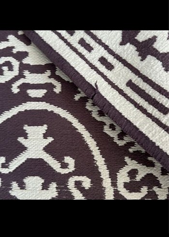 Siyah Nakışlı Geleneksel Halı - Görsel 6