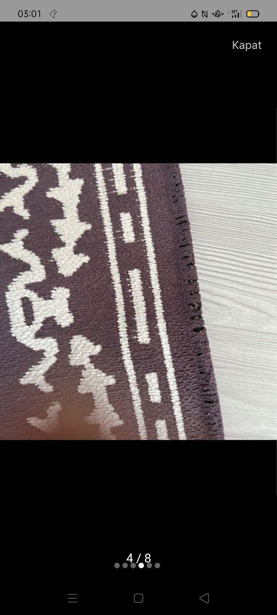 Siyah Nakışlı Geleneksel Halı - Görsel 5