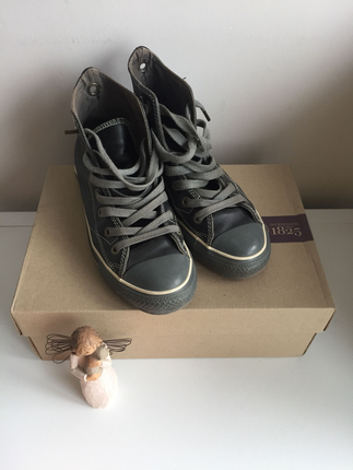 Deri Converse