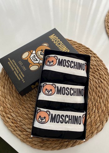 Moschino m