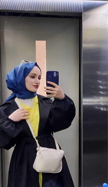 Beli kuşaklı Siyah trenç