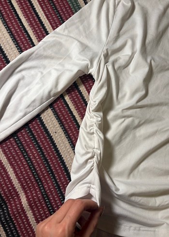 Drapeli Beyaz Balıkçı Yaka Bluzu - Görsel 2