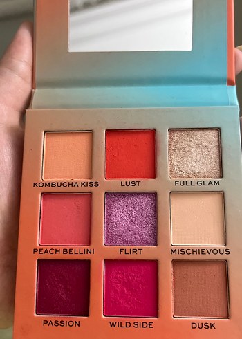 Revolution Göz Farı Paleti - Görsel 2